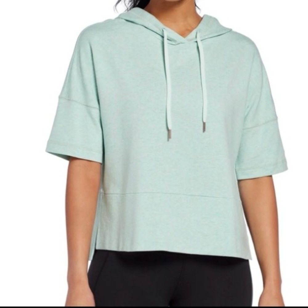 CALIA by Carrie Underwood cropped hooded top